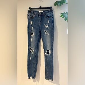 KanCan distressed skinny jeans size 5/26